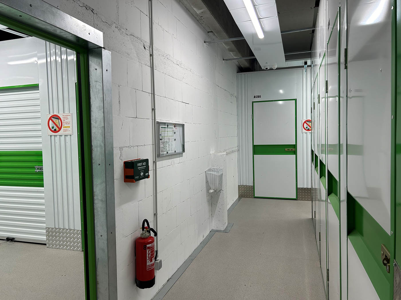 Self Storage Lagerhaus Sicherheit